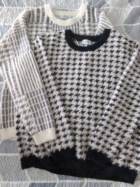 Cyrus Houndstooth Sweaters, Bundle of Two, MD